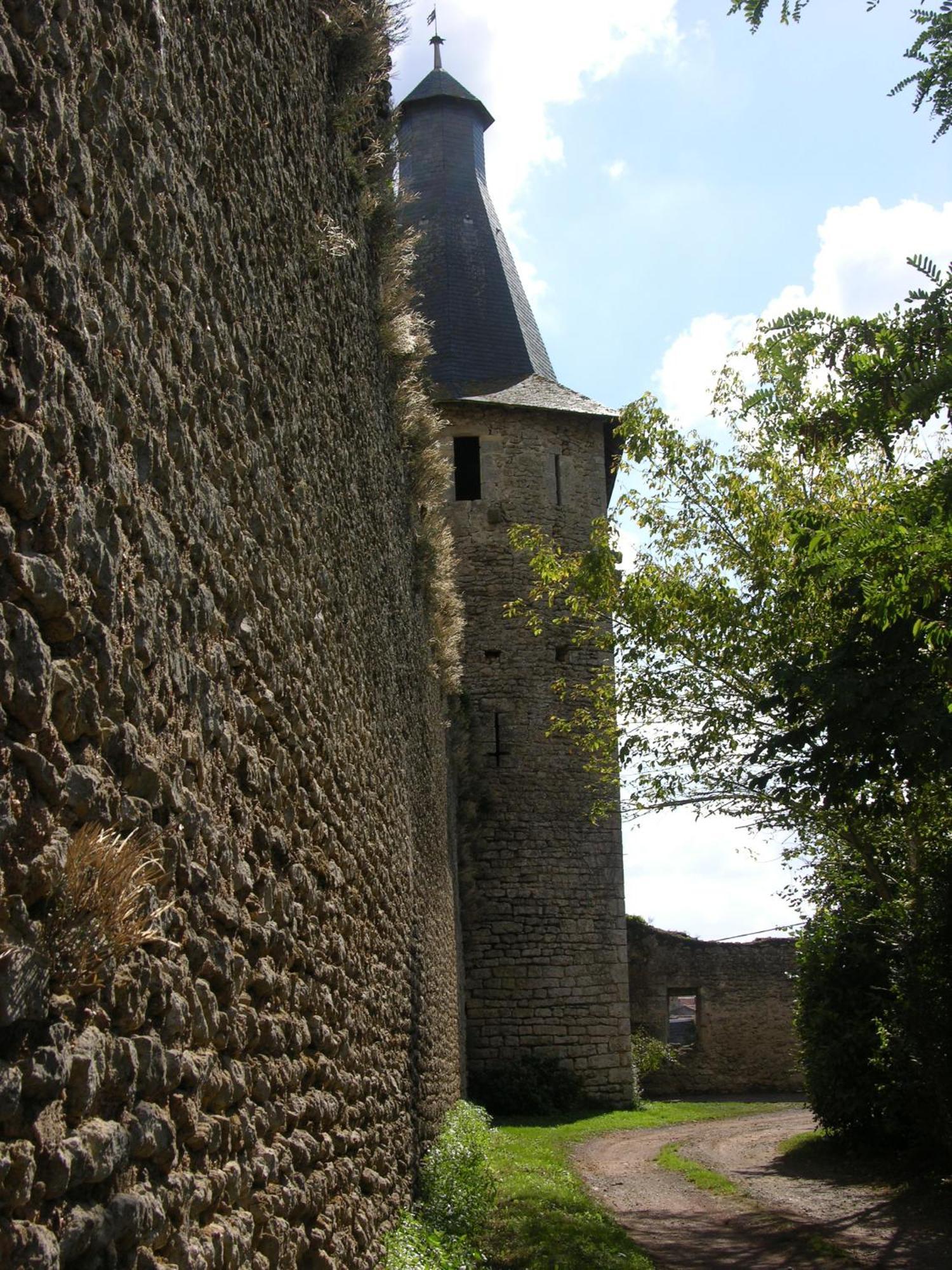Le Vieux Chateau Airvault Eksteriør bilde